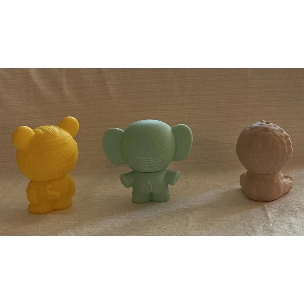 Infantino Activity  Bath Toy Set Lion Elephant Sloth Rubber Bath Squirters